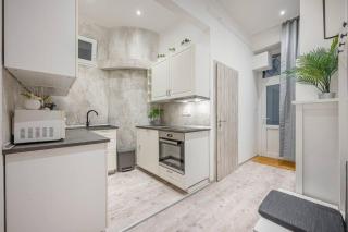 Dual 2BR Comfort Escape with 2 Bathroom by NW - Boedapest - 4