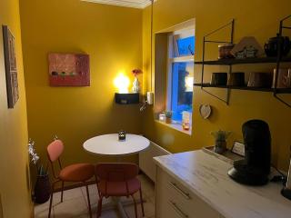 Charming 3 bedroom apartment - Akureyri - 6