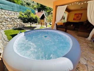 Apartment Alja, Sara i Nevio jacuzzi - 5