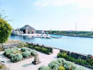 TAIL END: Bijoux Broads & Beach Base! Now with TV! - Stalham - 4