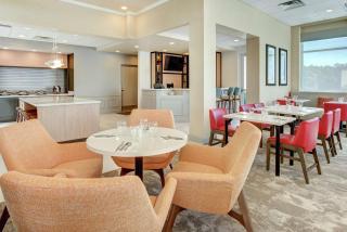 Hilton Garden Inn Lakewood - Lakewood - 6