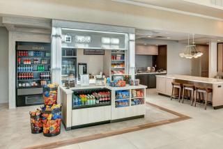 Hilton Garden Inn Lakewood - Lakewood - 1