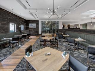 DoubleTree by Hilton Wichita Airport - Wichita - 1