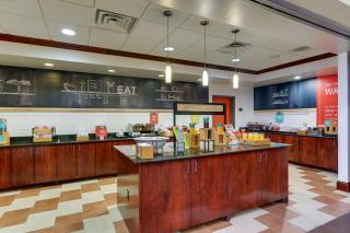 Hampton Inn & Suites Indianapolis-Airport - Indianapolis - 3