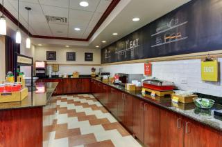 Hampton Inn & Suites Indianapolis-Airport - Indianapolis - 2