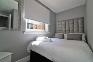 2 Bedroom Apartment at SECC Hydro FREE PARKING - Glasgow - 4