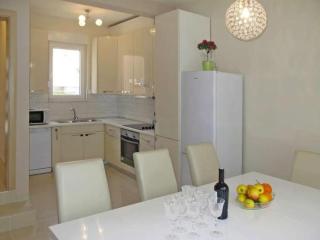 4 bedroom apartment with 3 bathrooms and private parking - Apartments Orange - Zadar - 3
