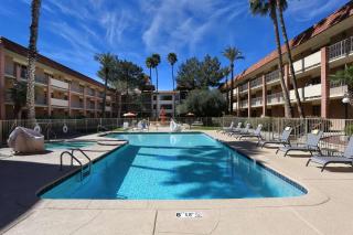 DoubleTree Suites by Hilton Tucson Airport - 4
