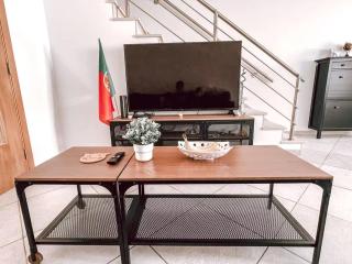 Peniche master bedroom with sea view balcony, private bathroom, shared kitchen, swimming pool, surfing resort - Atouguia da Baleia - 2