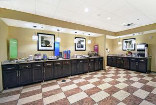Hampton Inn & Suites Milwaukee/Franklin - Franklin - 6