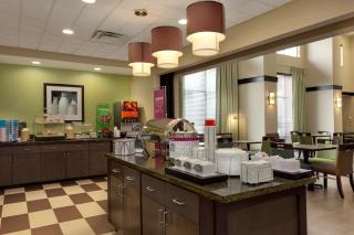 Hampton Inn and Suites Parkersburg Downtown - Parkersburg - 1