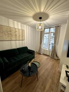 Appartement neuf entièrement équipé, Saint-Malo Intramuros, plage et commerces à proximité - 0