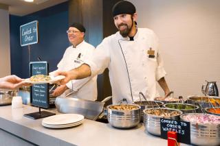 Embassy Suites by Hilton Kansas City Olathe - 2