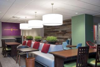 Home2 Suites by Hilton Indianapolis Downtown - Indianápolis - 9