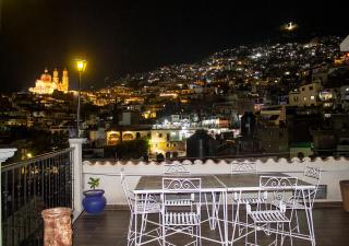 Casa céntrica con garaje - Taxco de Alarcón - 2