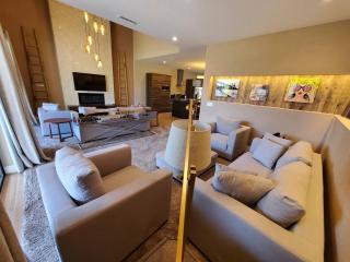 7594 Magic Village 3suites 6guets 8 min Disney - Orlando - 7