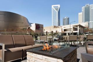 Embassy Suites by Hilton Charlotte Uptown - Charlotte - 4