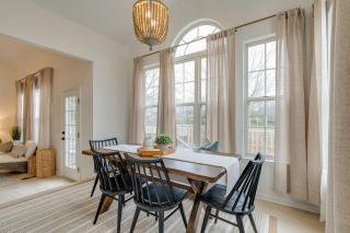 Beautiful, Sleek, and Modern 4 bdr Home Away from Home! - 7