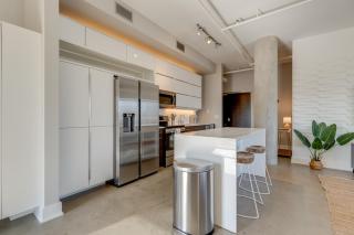 Amazing 2 Bd 4th floor condo with spectacular views - Nashville - 1
