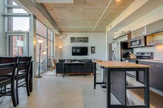 Traveler's Haven 1bd 1 and half bath 2 story East Nashville Condo - Nashville - 5