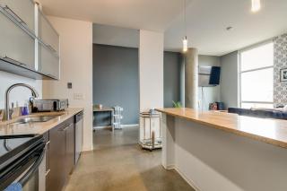 Longterm Stay Just Across the River from Downtown- fully equipped for long term stay - 5