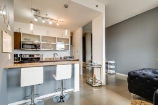 Longterm Stay Just Across the River from Downtown- fully equipped for long term stay - Nashville - 1
