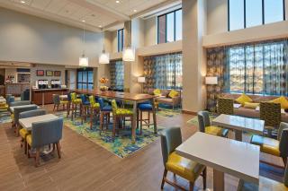 Hampton Inn & Suites Sacramento at CSUS - Sacramento - 3