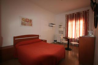 Hostal Juventus - Portbou - 6