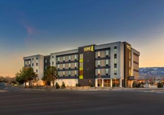 Home2 Suites By Hilton Reno - 9