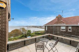 Skippingstone Beach Loft With Amazing Sea Views - Bangor - 3