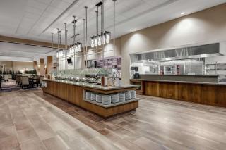 Embassy Suites by Hilton Jonesboro Red Wolf Convention Center - 4