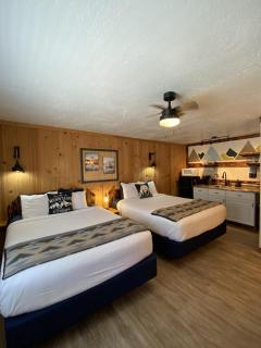 Columbia Point Resort - 2