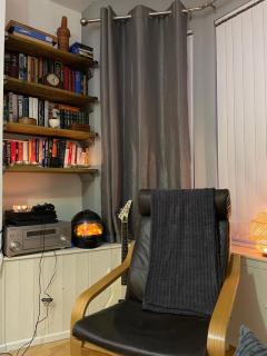 Home Away From Home 家外之家 D - Belfast - 2