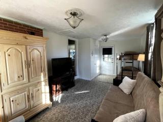 The Bourbon & Horse Country EpiCenter - 1