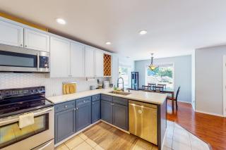 Nautical View Getaway - 3