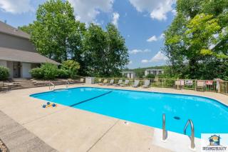 2BR Walk-In Condo - Near the 76 Strip - Pool - FREE TICKETS INCLUDED - CLA-8 - Branson - 5