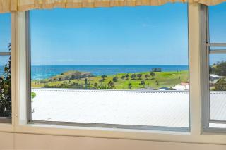 Retro Beach House - Crescent Head - 4