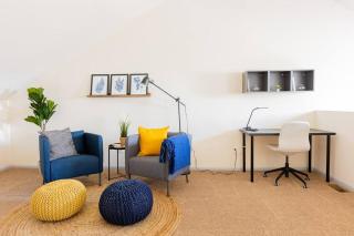 Cozy 2BR condo w/ valley views - 2