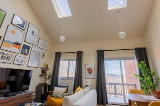 Cozy 2BR condo w/ valley views - Vernon Township - 0