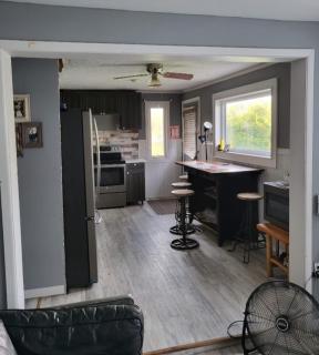 Burnt River Bungalow - - 7