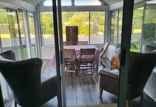 Burnt River Bungalow - - 5