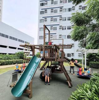 VICTORIANS HOMES - 1