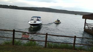 Aldeia do Lago C104- Churrasqueira, bebidas liberadas no parque aquático, internet no ap, rampa no lago, pesqueiro, carregador carro elétrico - 3