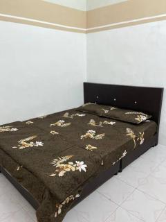 Hajjah Homestay Jln Rajawali Tg Agas - Muar - 1