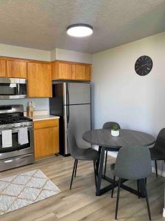 Madras Oak House - Madras - 6
