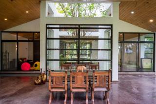 Kamal Baug by StayVista - A balinese villa with a pool, Open patios, Expansive lawn & Games - Shikrapur - 8