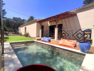 VILLA ENTIERE BELLEVUE - Balnéo - Piscine - Clim - Montséret - 0