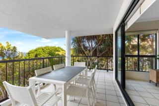 4 Domani Large Townhouse with Ocean Views - Sunshine Beach - 4