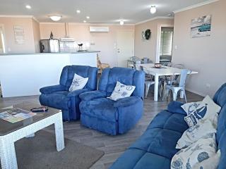 Relax Unwind and Recharge - Encounter Bay - 3