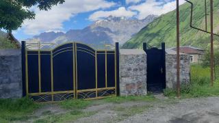 Thomas' Hut - 9